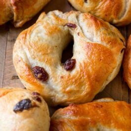 cinnamon raisin bagels