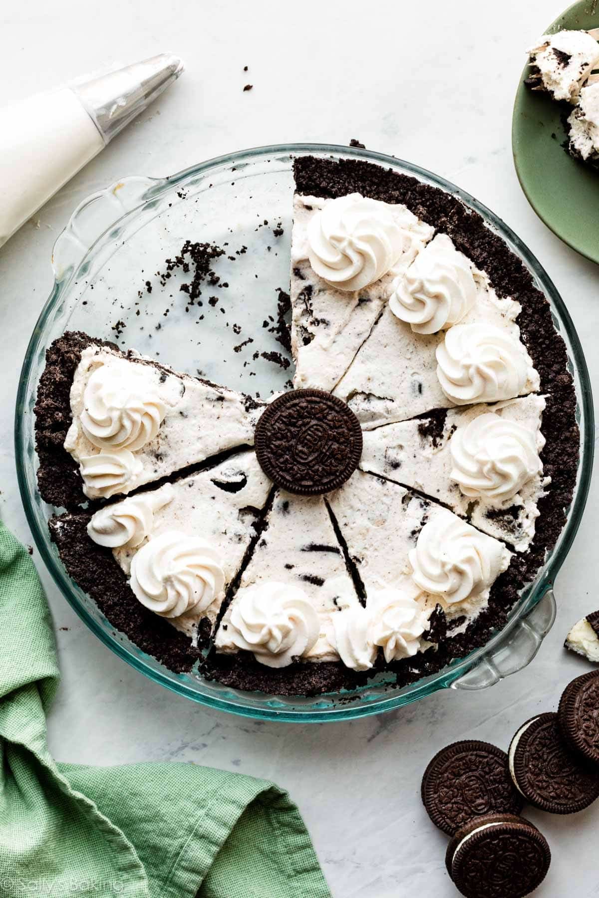 6 ingredient cookies and cream oreo pie.